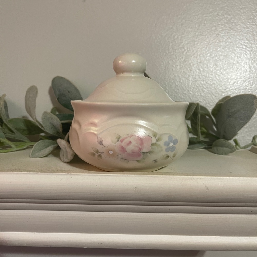 Pfaltzgraff tea rose sugar bowl